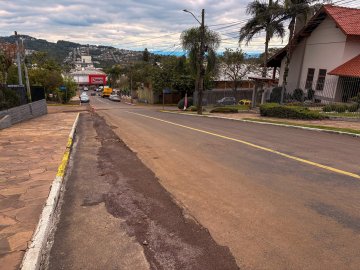Substituição de rede na Rua Fagundes Varela é concluída