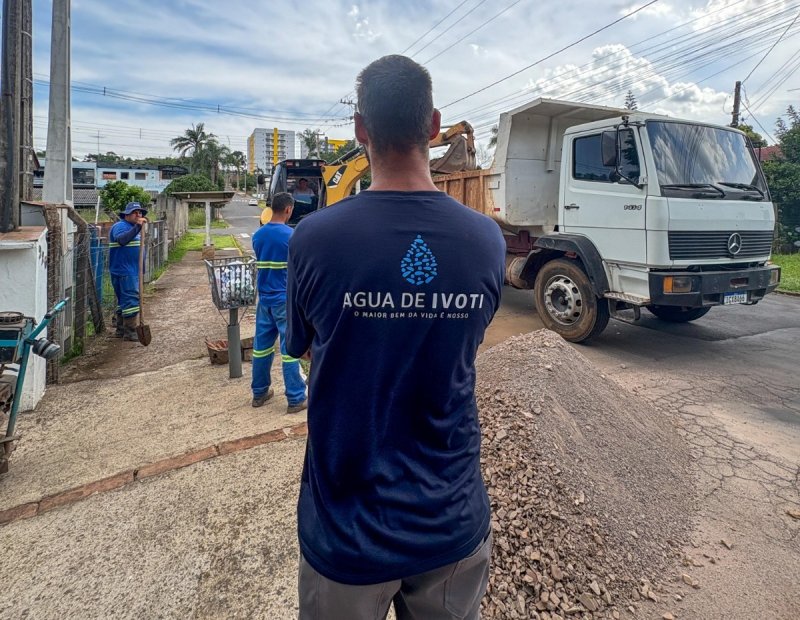 Água de Ivoti renova uniformes e reforça segurança das equipes